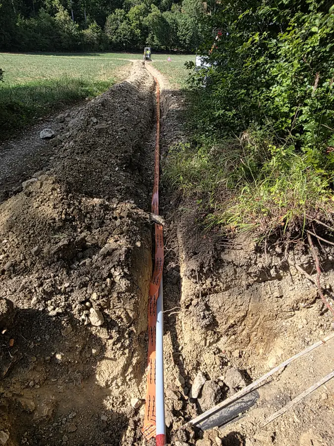 Fouille et pose de conduites sur un chantier RP CONNECT à Rochefort